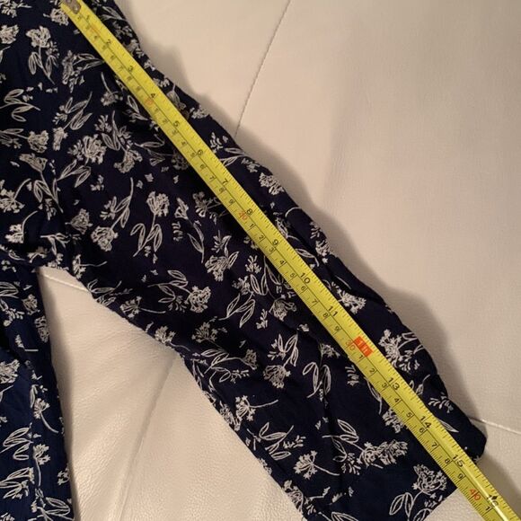 Angie White/ Black Mini Dress. Size M - Picture 9 of 11